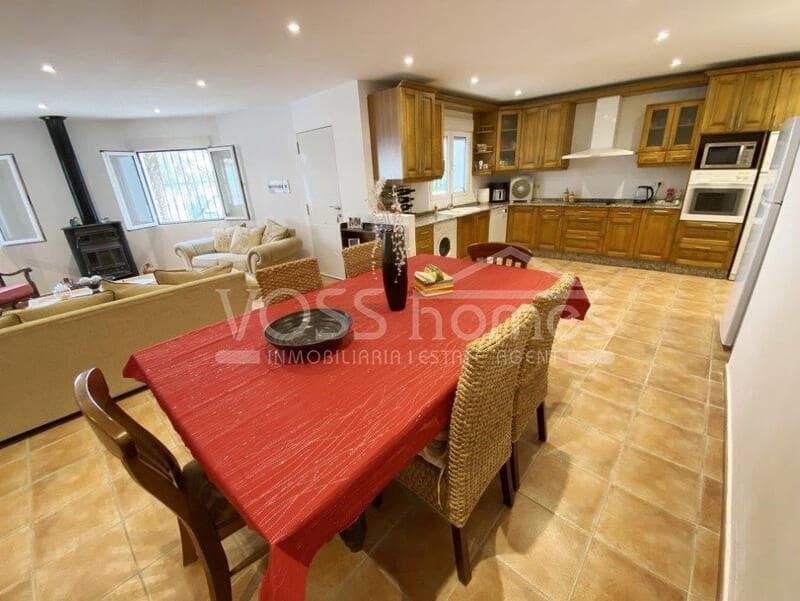 3 soveværelse Villa til salg i Huercal-Overa med swimmingpool - € 270.000 (Ref: 9186122)