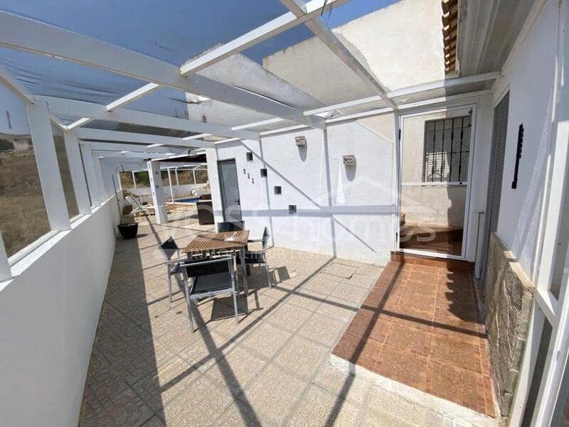 3 soveværelse Villa til salg i Huercal-Overa med swimmingpool - € 290.000 (Ref: 9186123)