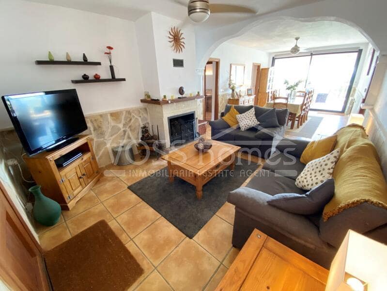 6 soveværelse Finca/Landehus til salg i Velez-Rubio med swimmingpool - € 399.950 (Ref: 9197366)