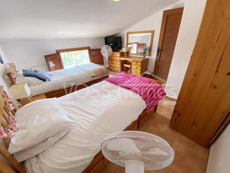 6 soveværelse Finca/Landehus til salg i Velez-Rubio med swimmingpool - € 399.950 (Ref: 9197366)