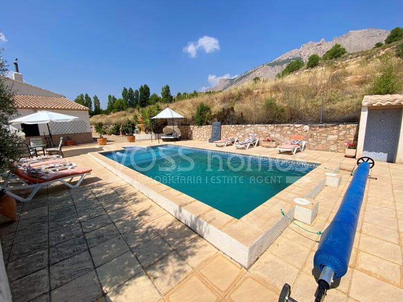 6 soveværelse Finca/Landehus til salg i Velez-Rubio med swimmingpool - € 399.950 (Ref: 9197366)
