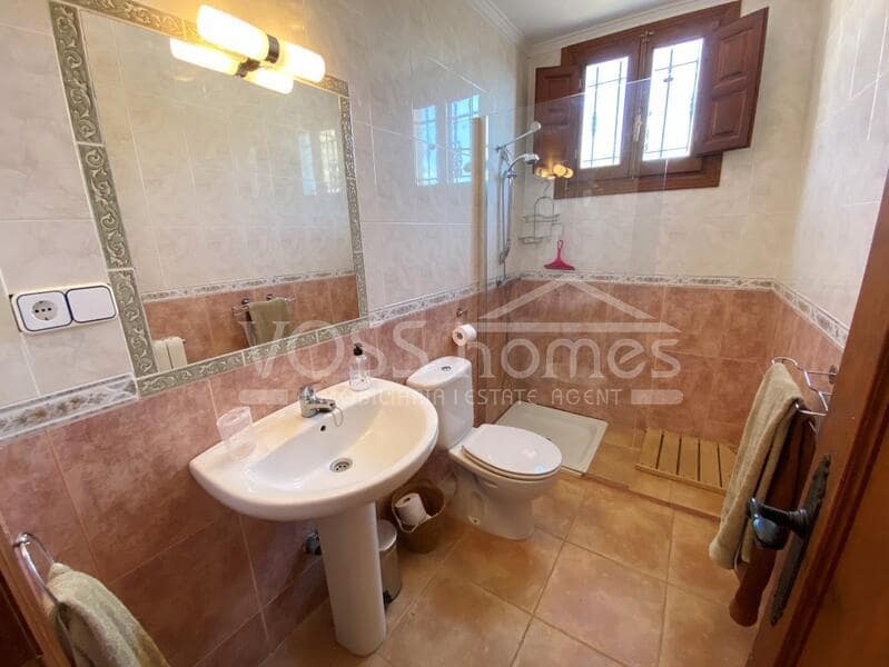 6 soveværelse Finca/Landehus til salg i Velez-Rubio med swimmingpool - € 399.950 (Ref: 9197366)