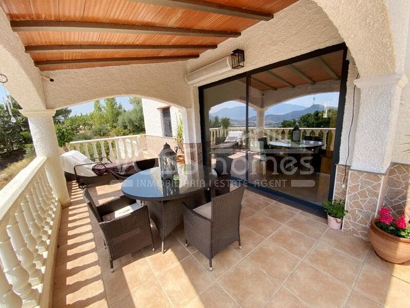 6 soveværelse Finca/Landehus til salg i Velez-Rubio med swimmingpool - € 399.950 (Ref: 9197366)
