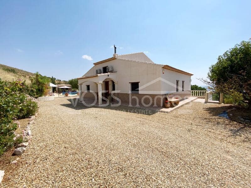 6 soveværelse Finca/Landehus til salg i Velez-Rubio med swimmingpool - € 399.950 (Ref: 9197366)