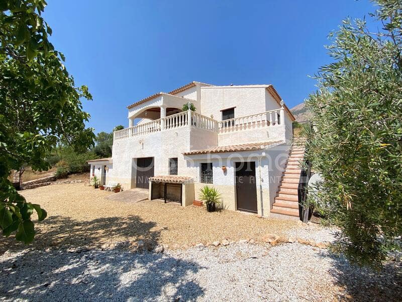 6 soveværelse Finca/Landehus til salg i Velez-Rubio med swimmingpool - € 399.950 (Ref: 9197366)