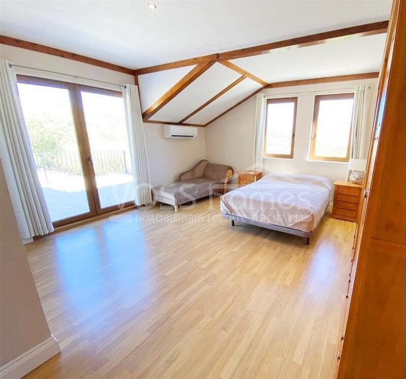 4 bedroom Finca/Country House for sale in Velez-Blanco with pool - € 549,950 (Ref: 9230631)