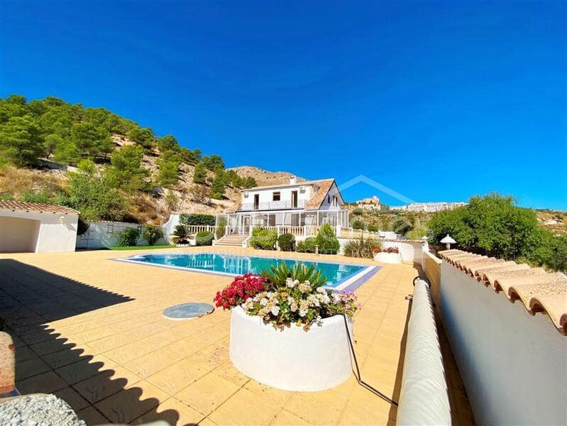 4 bedroom Finca/Country House for sale in Velez-Blanco with pool - € 549,950 (Ref: 9230631)