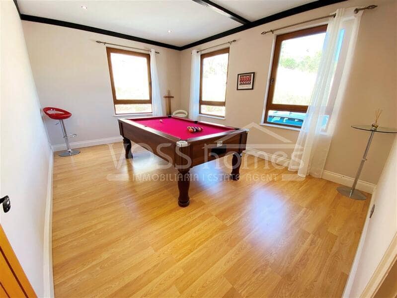 4 bedroom Finca/Country House for sale in Velez-Blanco with pool - € 549,950 (Ref: 9230631)