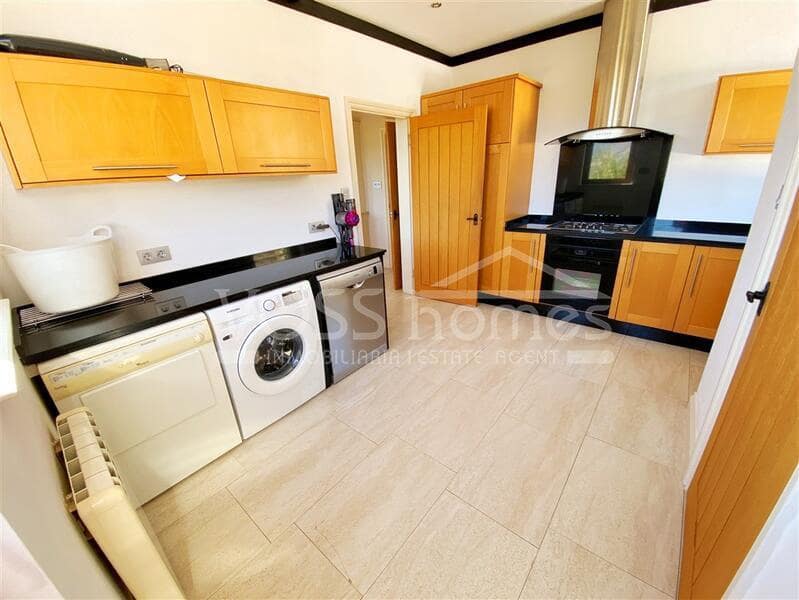 4 bedroom Finca/Country House for sale in Velez-Blanco with pool - € 549,950 (Ref: 9230631)