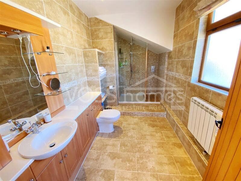 4 bedroom Finca/Country House for sale in Velez-Blanco with pool - € 549,950 (Ref: 9230631)