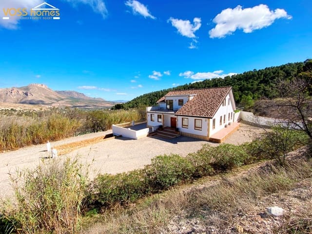 Finca/Casa Rural de 4 habitaciones en Vélez-Blanco en venta con piscina - 499.950 € (Ref: 9230631)
