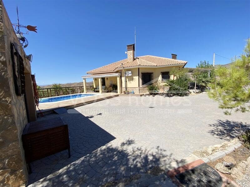 2 bedroom Villa for sale in Huercal-Overa with pool - € 339,950 (Ref: 9255830)