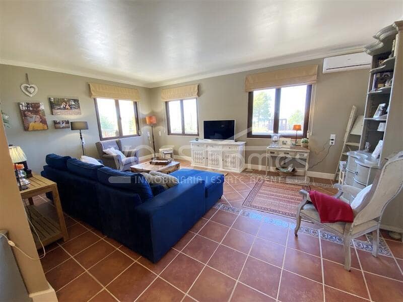 2 bedroom Villa for sale in Huercal-Overa with pool - € 339,950 (Ref: 9255830)