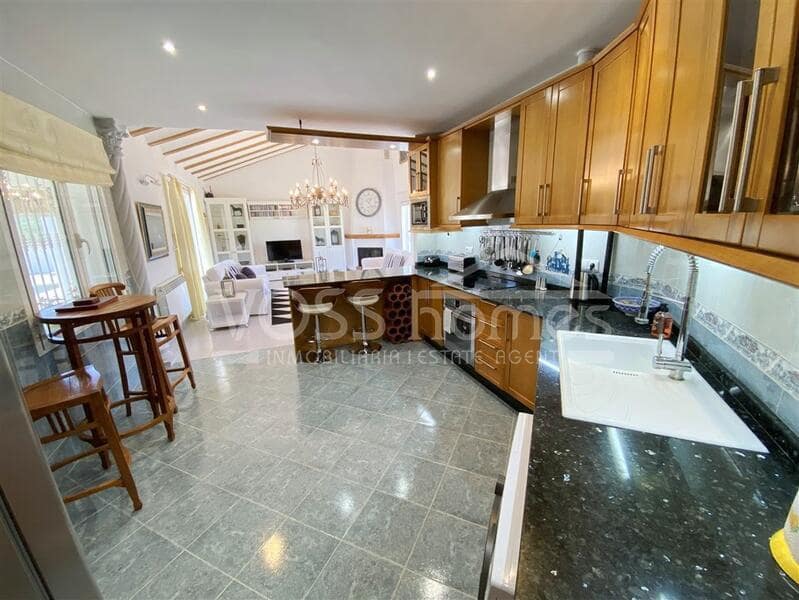 3 soveværelse Villa til salg i Velez-Rubio med swimmingpool - € 289.950 (Ref: 9267784)