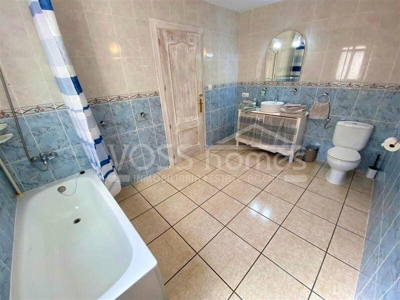 4 bedroom Villa for sale in Huercal-Overa with pool - € 319,950 (Ref: 9325910)