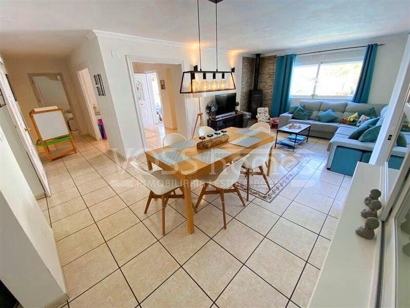 4 bedroom Villa for sale in Huercal-Overa with pool - € 319,950 (Ref: 9325910)