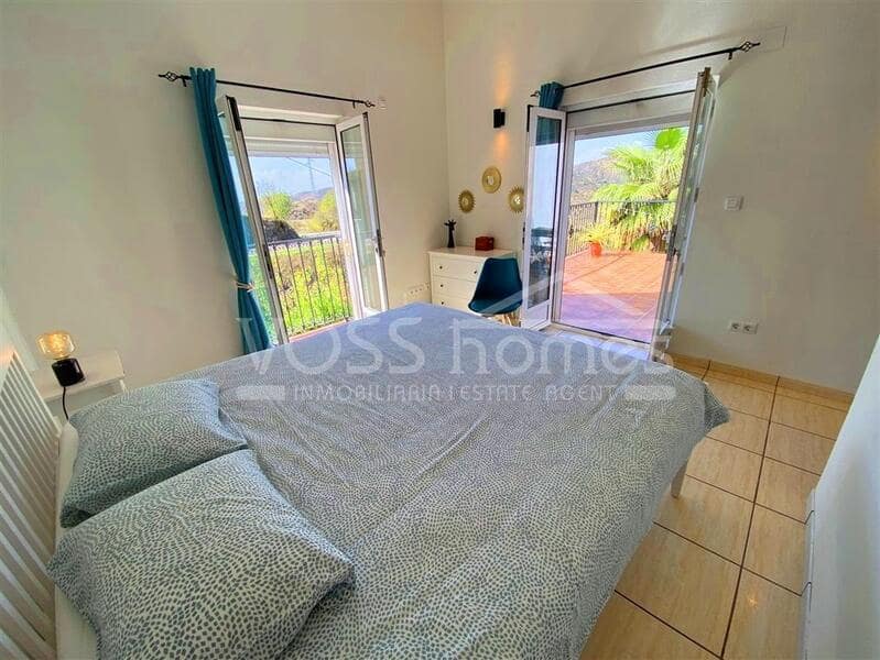 4 bedroom Villa for sale in Huercal-Overa with pool - € 319,950 (Ref: 9325910)