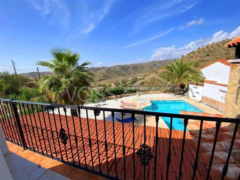 4 bedroom Villa for sale in Huercal-Overa with pool - € 319,950 (Ref: 9325910)