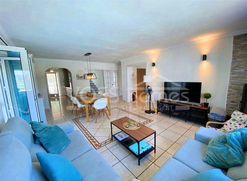 4 bedroom Villa for sale in Huercal-Overa with pool - € 319,950 (Ref: 9325910)