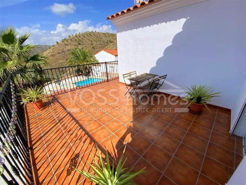 4 bedroom Villa for sale in Huercal-Overa with pool - € 319,950 (Ref: 9325910)