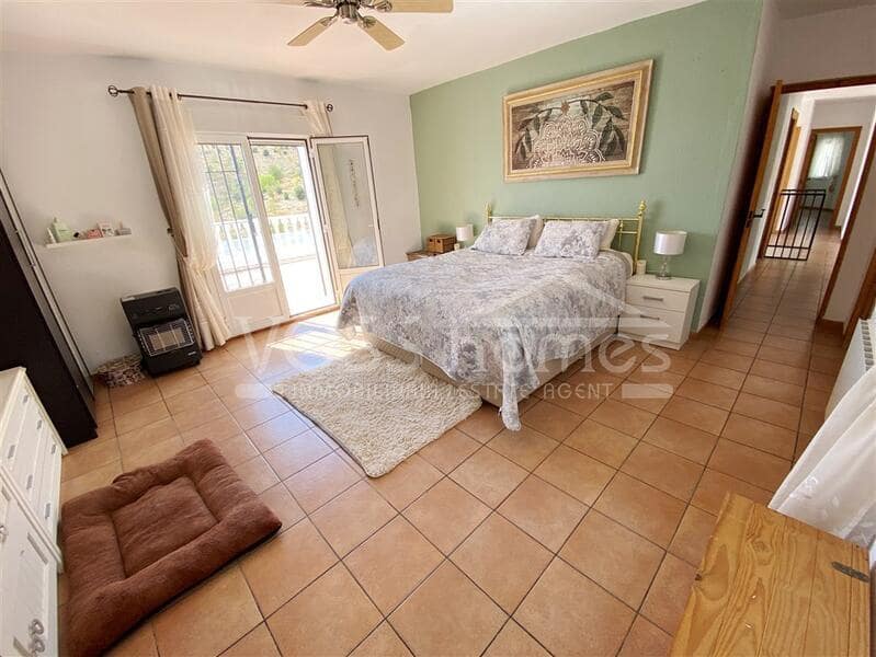 4 sovrum Villa till salu i Velez-Rubio med pool - 369 950 € (Ref: 9355321)
