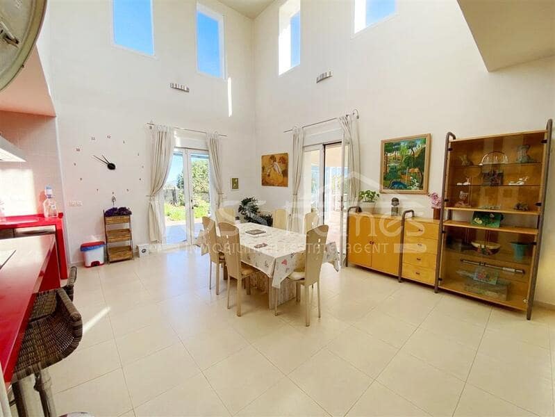 3 soveværelse Villa til salg i Puerto Lumbreras med swimmingpool - € 400.000 (Ref: 9357481)