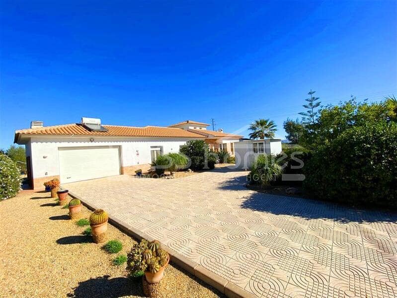 3 soveværelse Villa til salg i Puerto Lumbreras med swimmingpool - € 400.000 (Ref: 9357481)