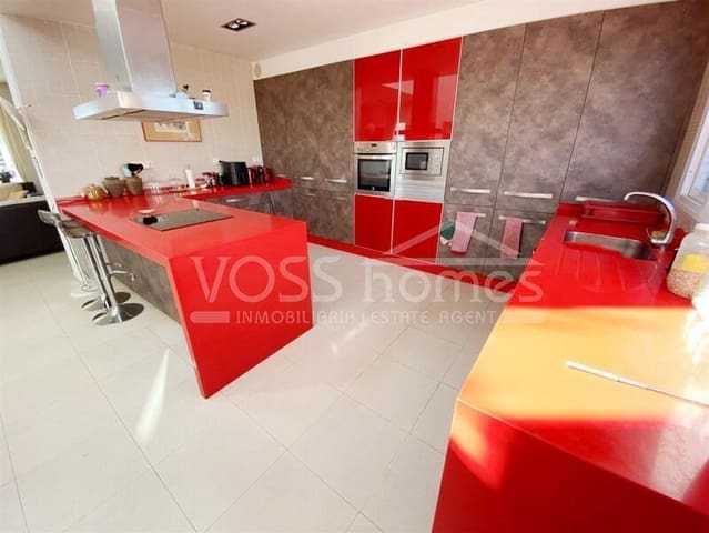 3 bedroom Villa for sale in Puerto Lumbreras with pool - € 400,000 (Ref: 9357481)