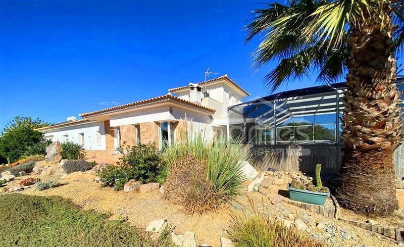 3 soveværelse Villa til salg i Puerto Lumbreras med swimmingpool - € 400.000 (Ref: 9357481)