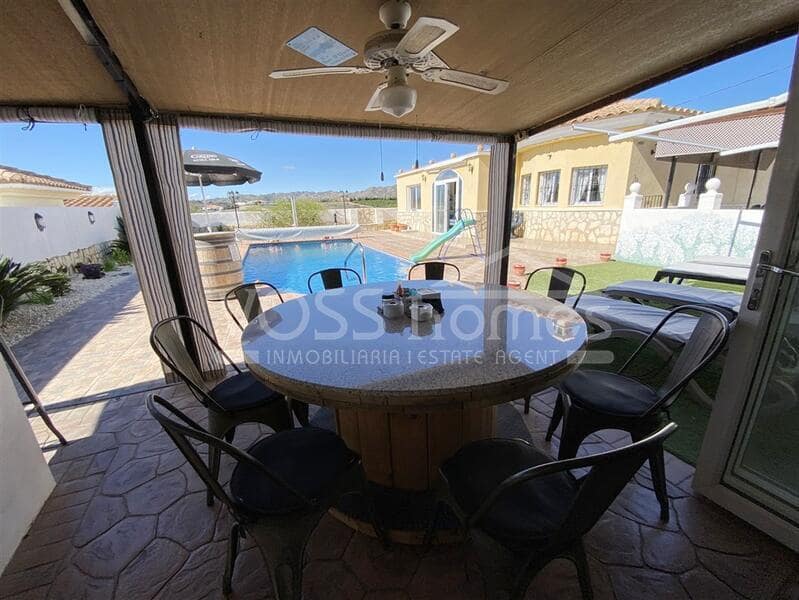 3 bedroom Villa for sale in Zurgena with pool - € 269,950 (Ref: 9357752)