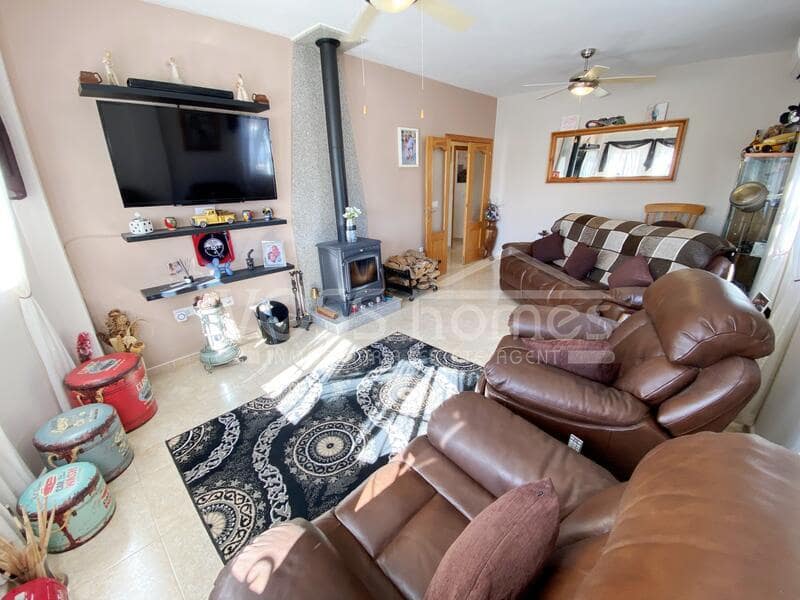 3 bedroom Villa for sale in Zurgena with pool - € 269,950 (Ref: 9357752)