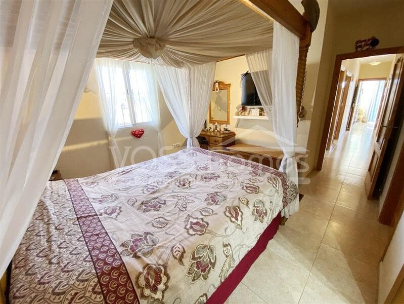 3 bedroom Villa for sale in Zurgena with pool - € 269,950 (Ref: 9357752)