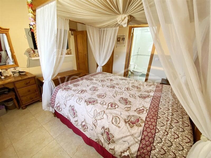 3 bedroom Villa for sale in Zurgena with pool - € 269,950 (Ref: 9357752)