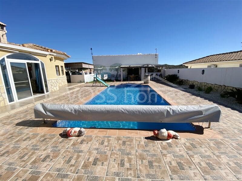 3 bedroom Villa for sale in Zurgena with pool - € 269,950 (Ref: 9357752)