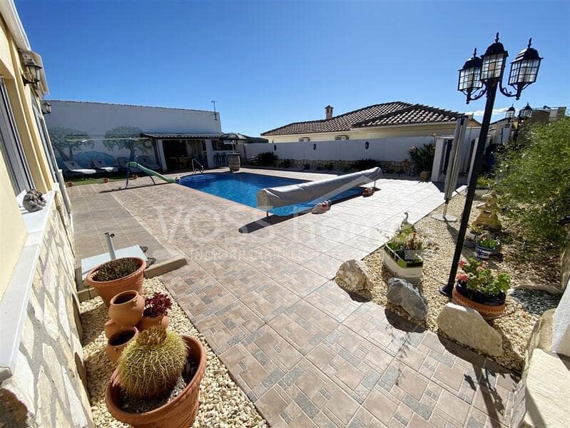3 bedroom Villa for sale in Zurgena with pool - € 269,950 (Ref: 9357752)