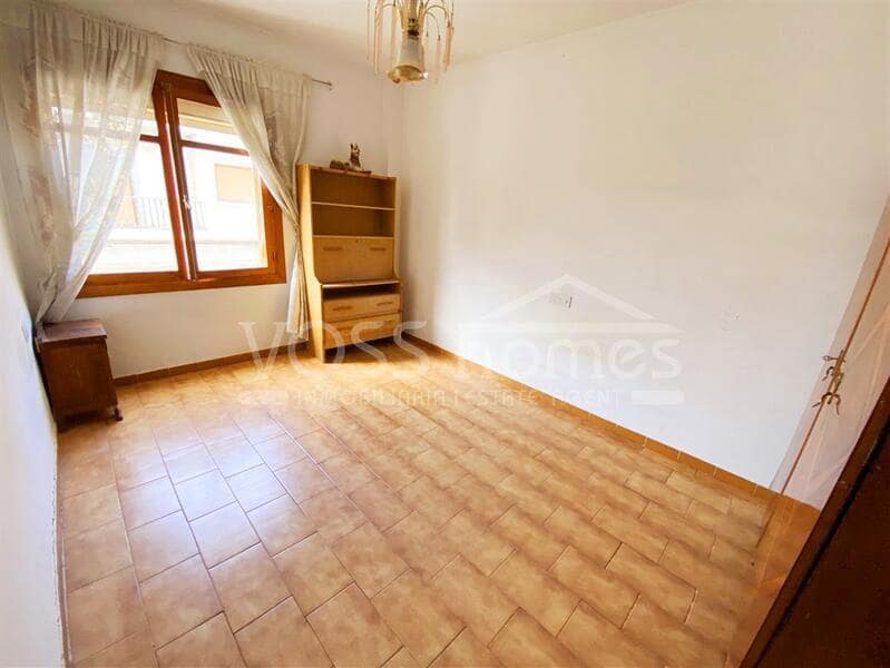 4 bedroom Apartment for sale in La Alfoquia - € 54,950 (Ref: 9363000)