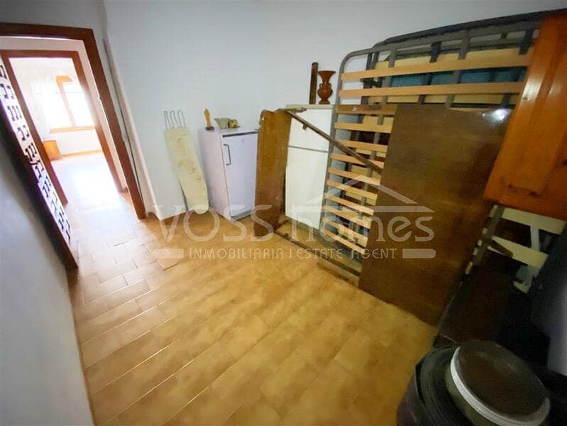 4 bedroom Apartment for sale in La Alfoquia - € 54,950 (Ref: 9363000)