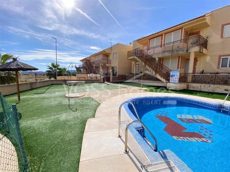 2 bedroom Apartment for sale in La Alfoquia with pool - € 104,000 (Ref: 9376384)