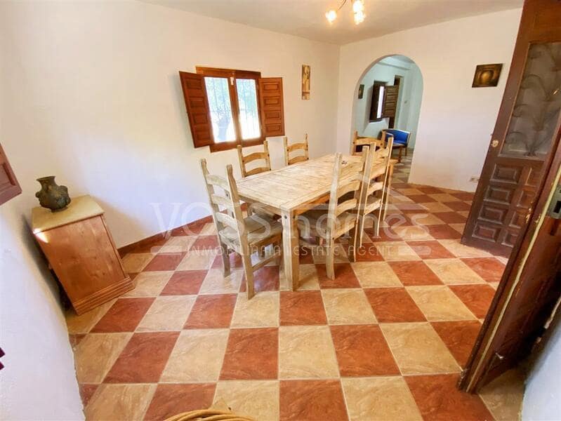 4 soveværelse Finca/Landehus til salg i Huercal-Overa med swimmingpool - € 299.950 (Ref: 9388451)