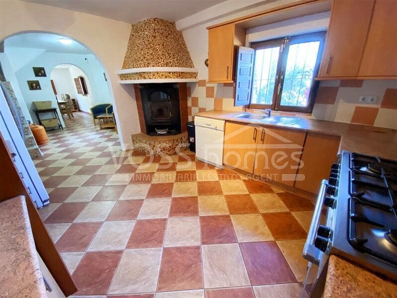 4 soveværelse Finca/Landehus til salg i Huercal-Overa med swimmingpool - € 299.950 (Ref: 9388451)