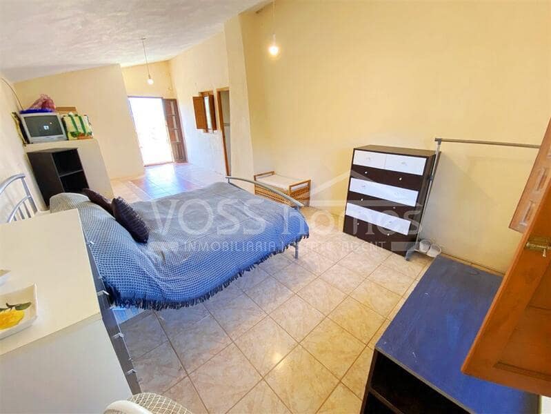 4 soveværelse Finca/Landehus til salg i Huercal-Overa med swimmingpool - € 299.950 (Ref: 9388451)