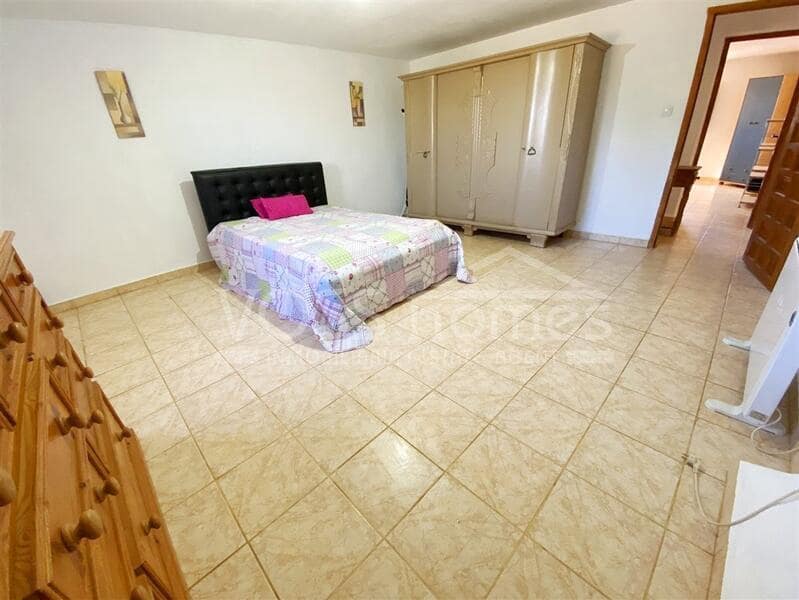 4 soveværelse Finca/Landehus til salg i Huercal-Overa med swimmingpool - € 299.950 (Ref: 9388451)