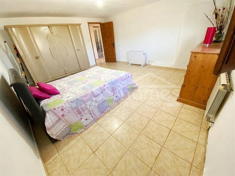 4 soveværelse Finca/Landehus til salg i Huercal-Overa med swimmingpool - € 299.950 (Ref: 9388451)