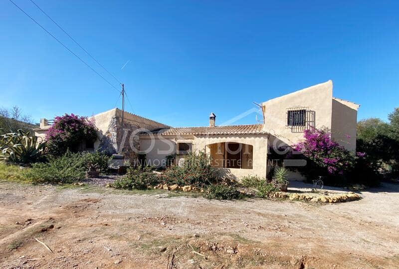 4 soveværelse Finca/Landehus til salg i Huercal-Overa med swimmingpool - € 299.950 (Ref: 9388451)