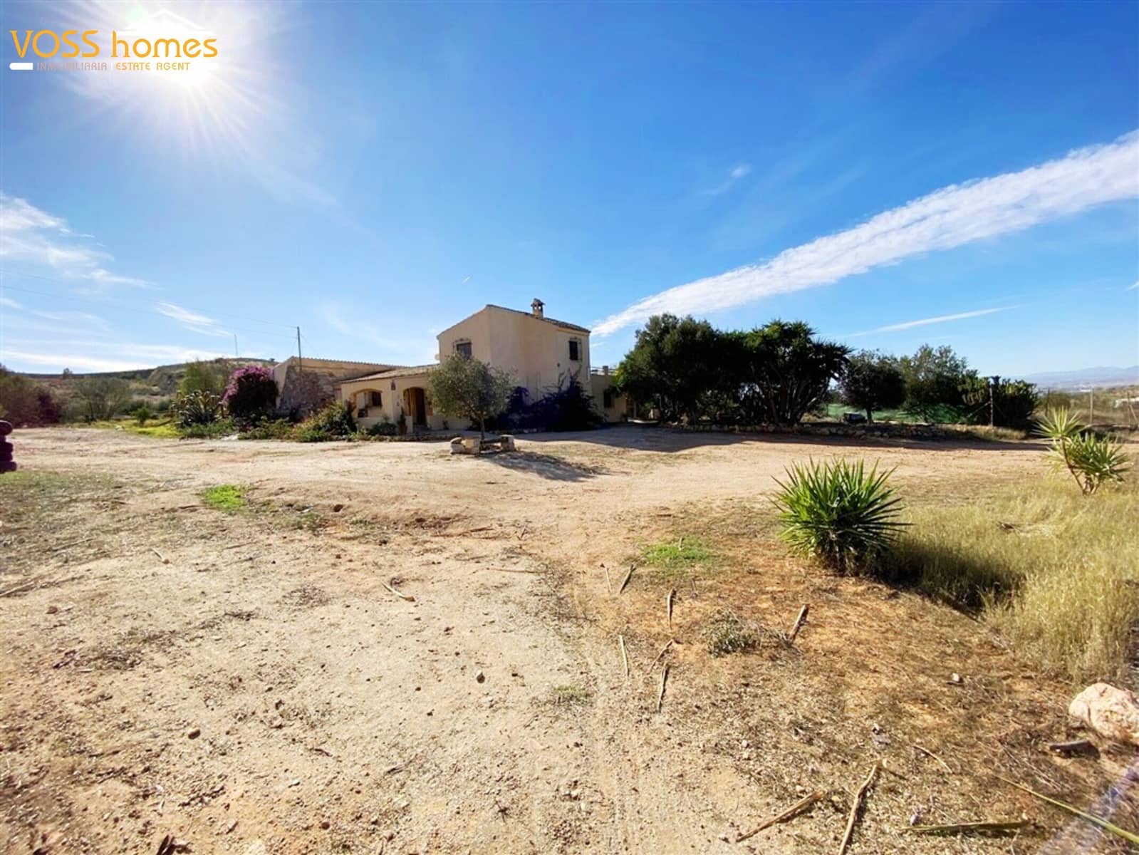 4 soveværelse Finca/Landehus til salg i Huercal-Overa med swimmingpool - € 289.950 (Ref: 9388451)