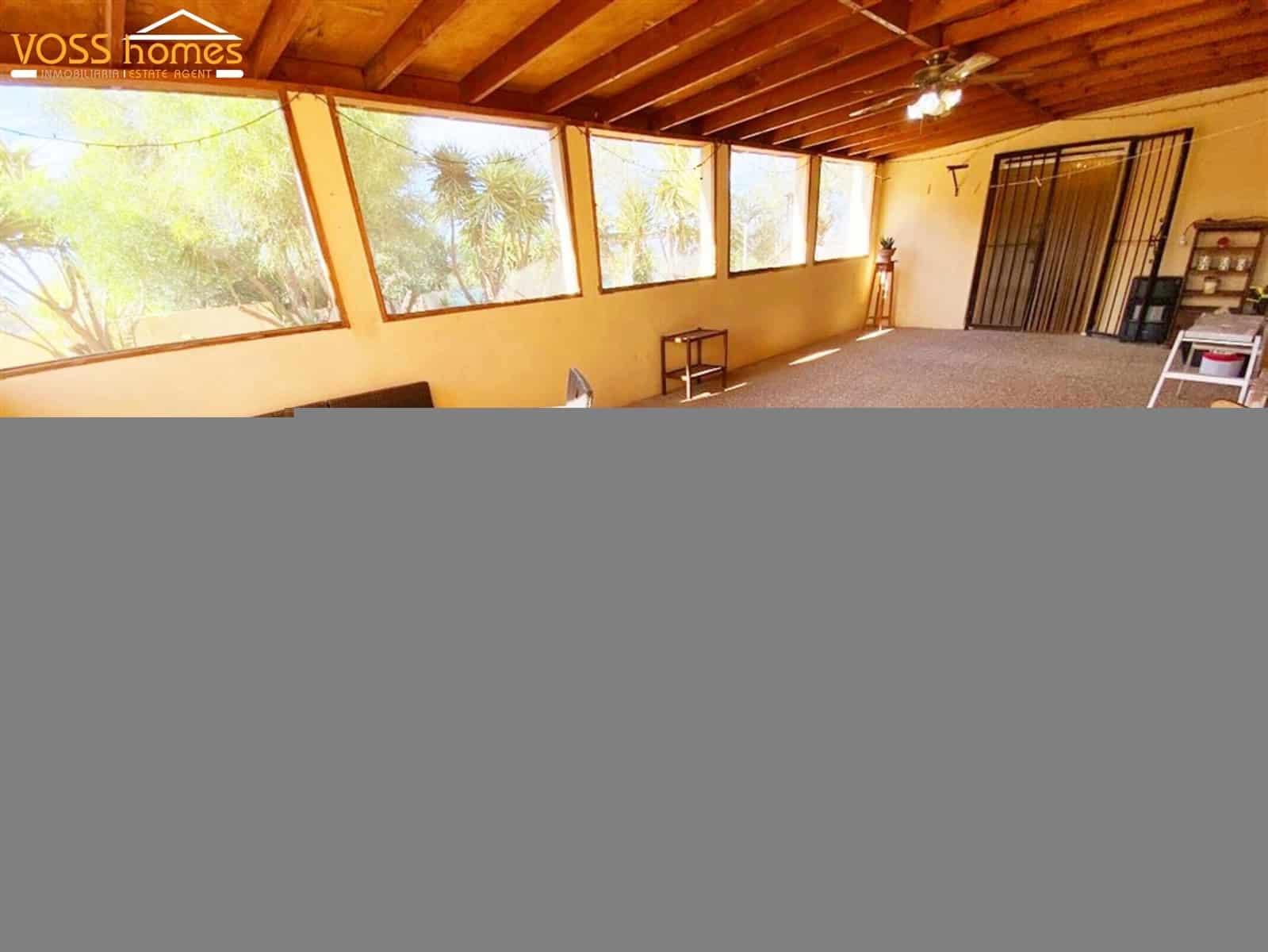 4 soveværelse Finca/Landehus til salg i Huercal-Overa med swimmingpool - € 289.950 (Ref: 9388451)