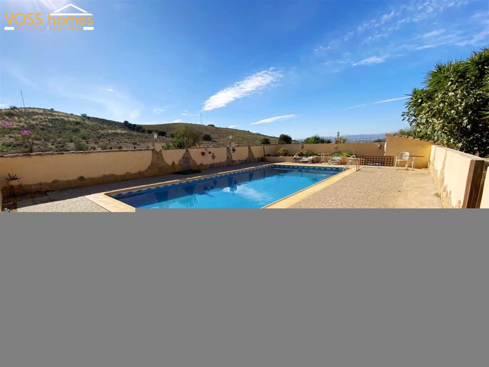 4 soveværelse Finca/Landehus til salg i Huercal-Overa med swimmingpool - € 289.950 (Ref: 9388451)