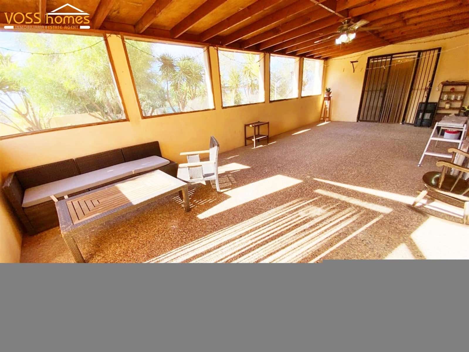 4 soveværelse Finca/Landehus til salg i Huercal-Overa med swimmingpool - € 289.950 (Ref: 9388451)