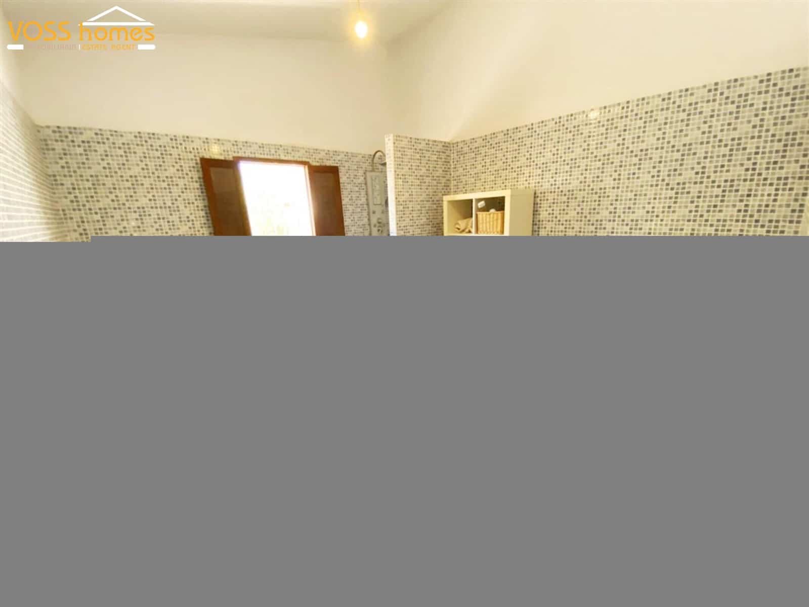 4 soveværelse Finca/Landehus til salg i Huercal-Overa med swimmingpool - € 289.950 (Ref: 9388451)