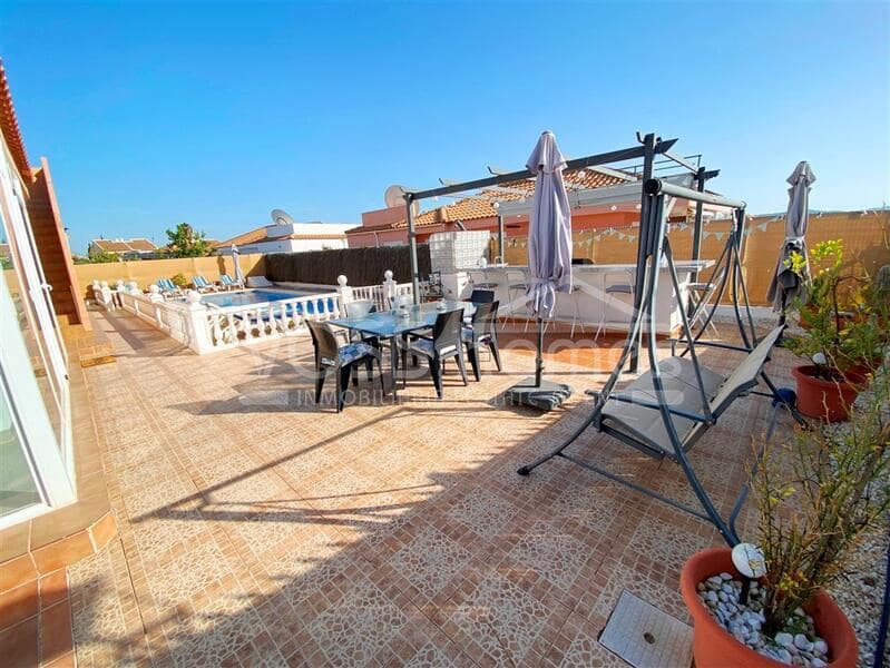 3 soveværelse Villa til salg i La Alfoquia med swimmingpool - € 254.950 (Ref: 9449926)